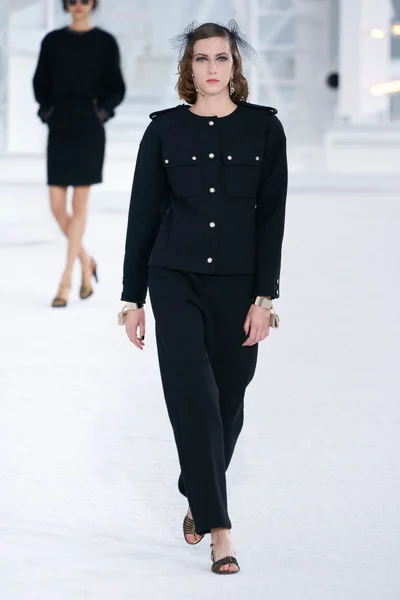 Look 47